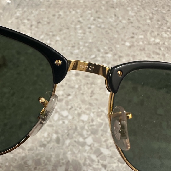 Ray BAN CLUBMASTER CLASSIC LIKE NEW ! UNISEX 
FITS FOR SMALL HEAD …lol - Picture 9 of 10